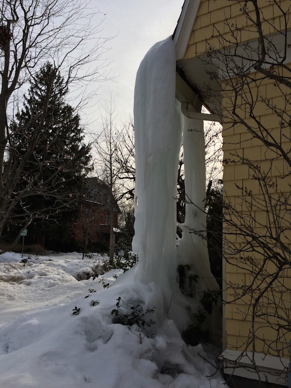 A very scary icicle