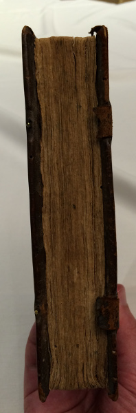 Old book: antispine